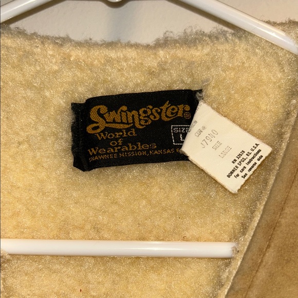 Shearling-Lined Tan Vest for Men - Picture 3 of 3